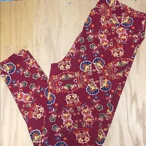 ❌SOLD❌Like New Tall and Curvy Lularoe Legging